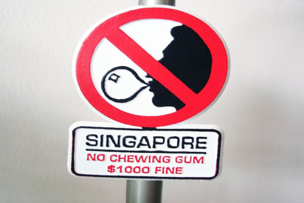قانون عجیب سنگاپور