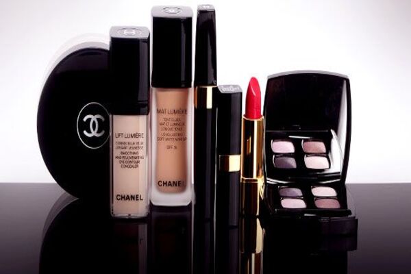 برند لوازم آرایش شانل یا شنل (Chanel)